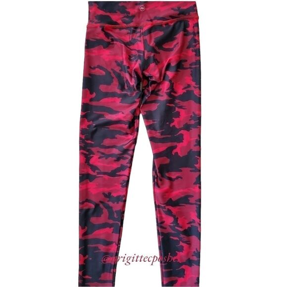 FLYWHEEL Black/Red Camouflage Legging - Picture 7 of 8